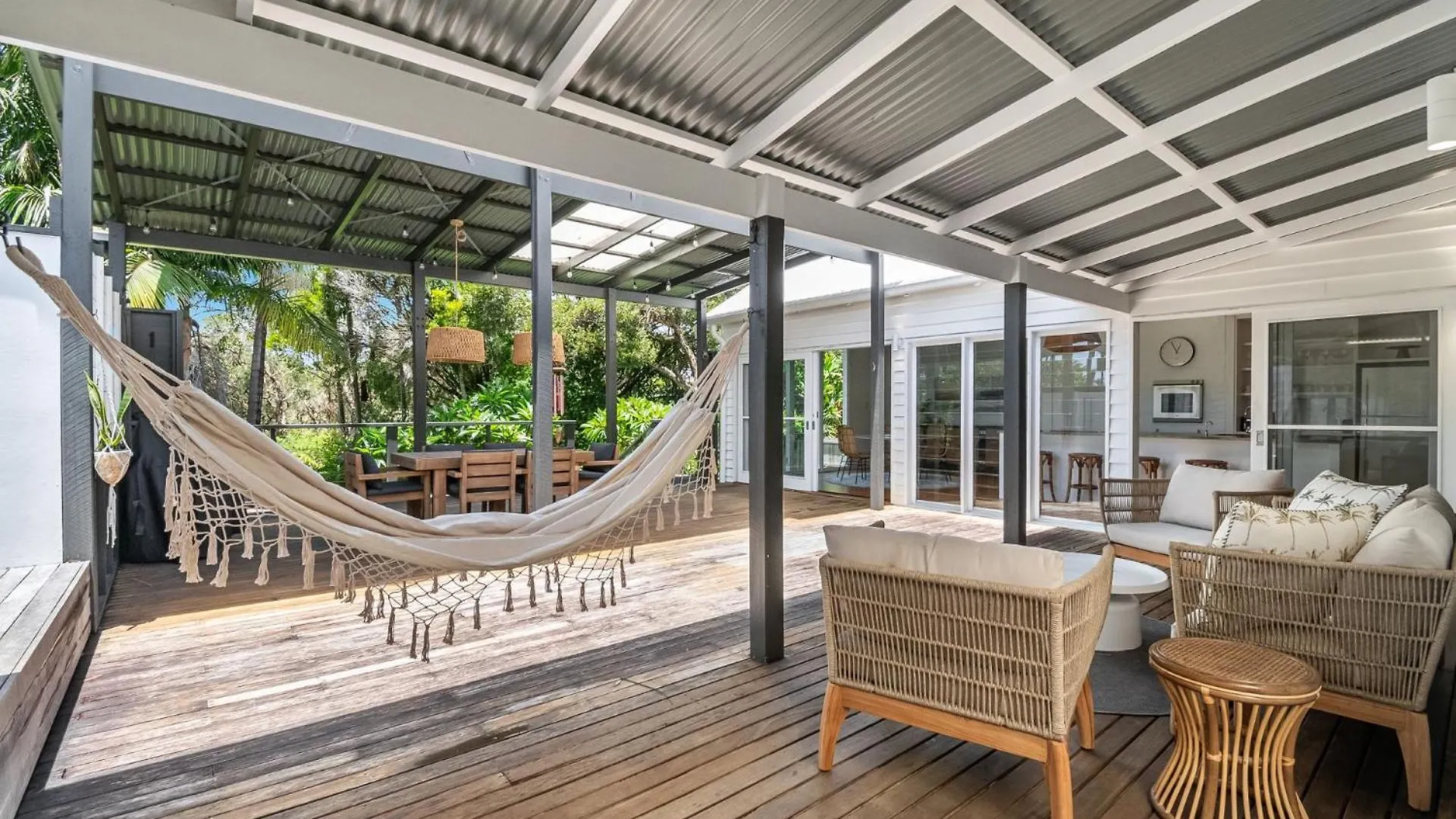 ביירון ביי Frangipani Cottage בית אירוח ביירון ביי